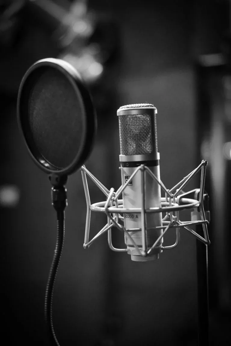 Consommez moins pour vivre mieux dans les radios nationales et locales